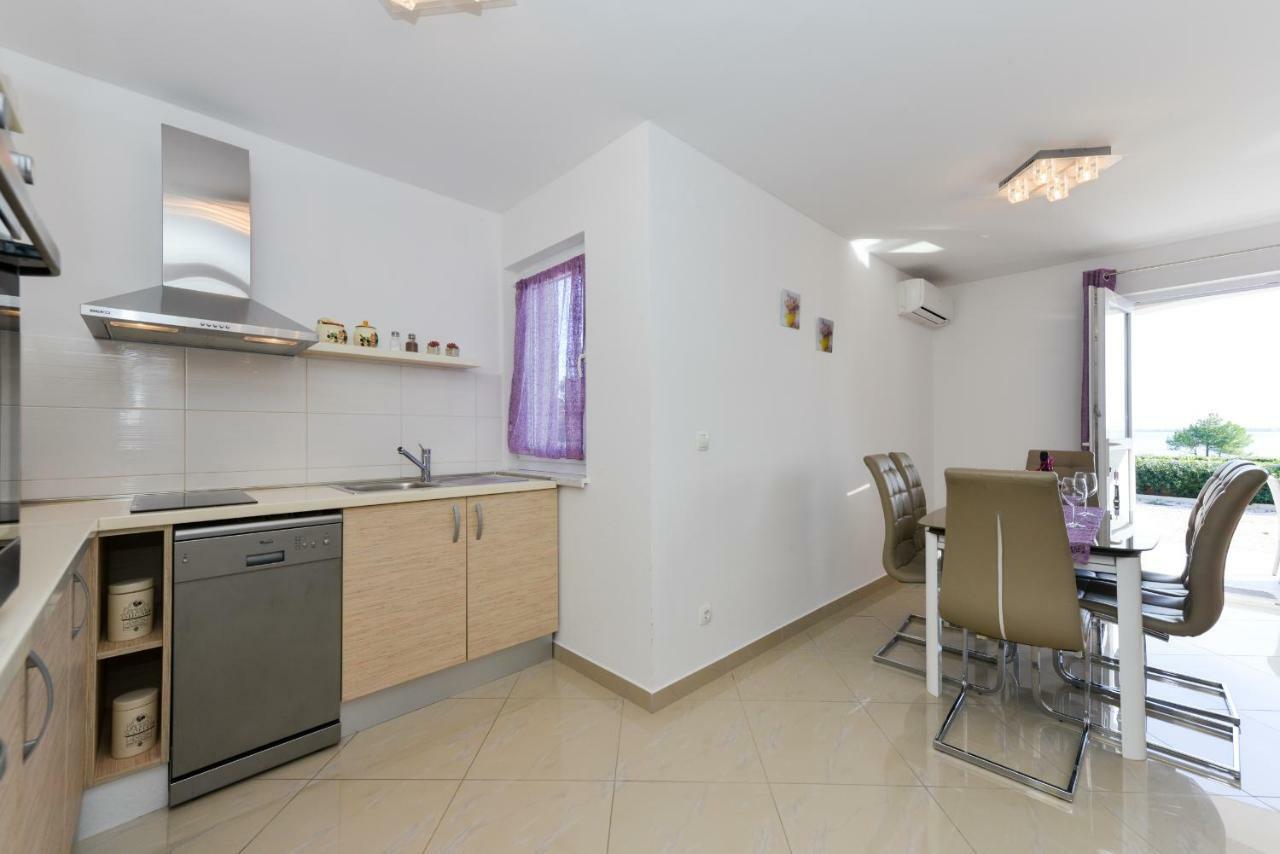 Apartments L&M Vir Exterior photo